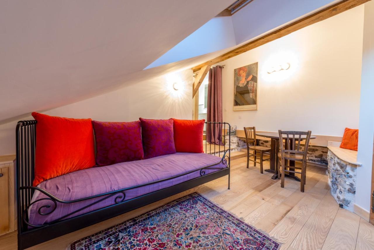 Au Cheval Blanc - Appartements Et Chambres D'Hotes Albertville Ngoại thất bức ảnh
