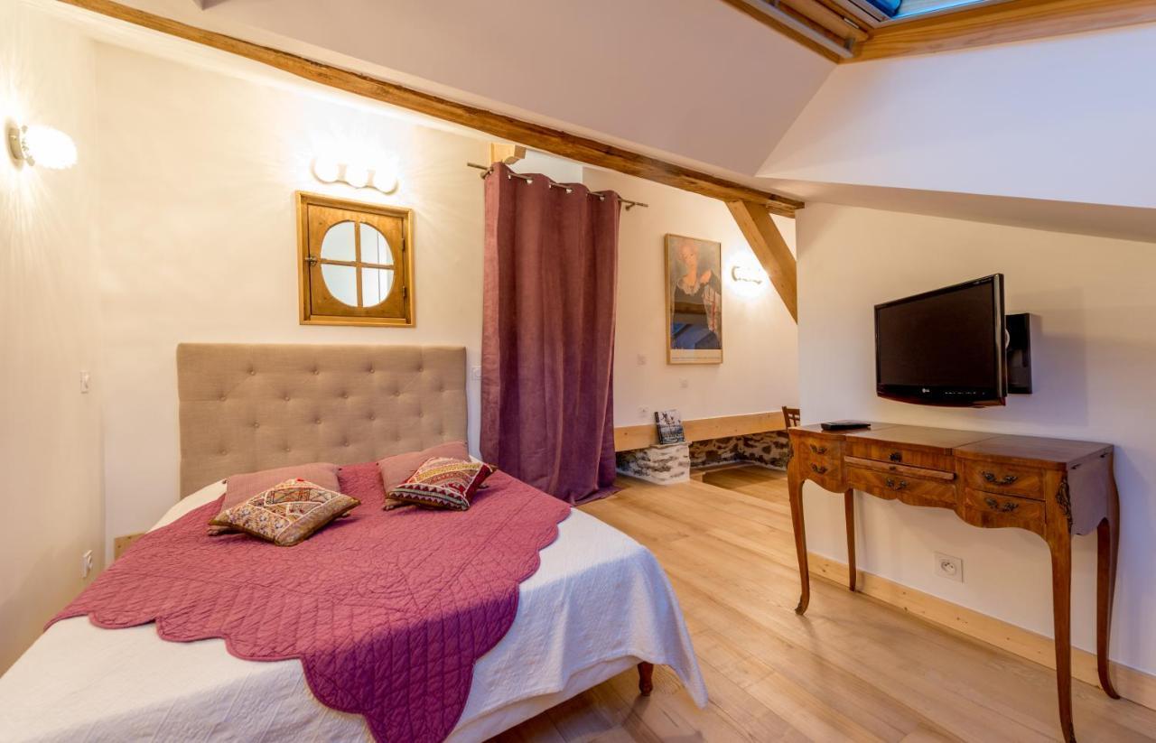 Au Cheval Blanc - Appartements Et Chambres D'Hotes Albertville Ngoại thất bức ảnh