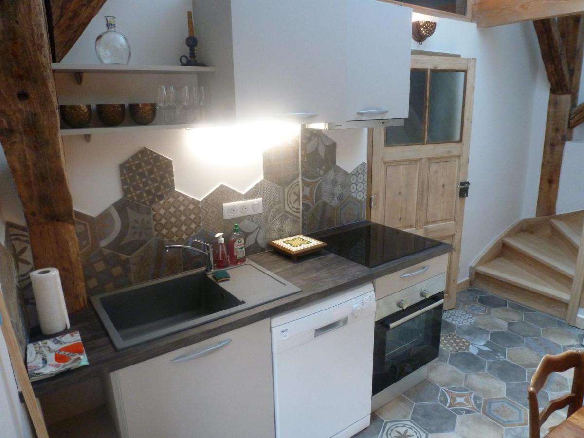 Au Cheval Blanc - Appartements Et Chambres D'Hotes Albertville Ngoại thất bức ảnh