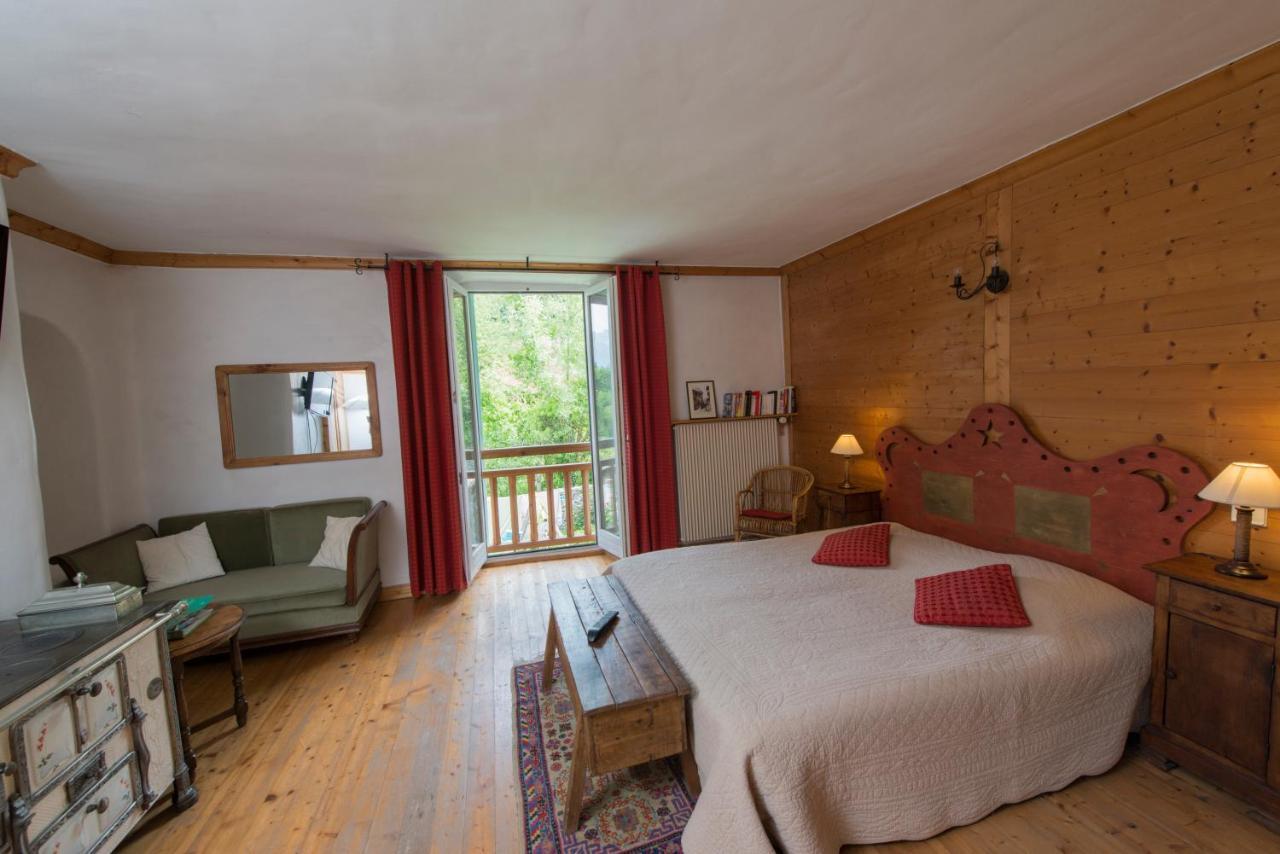 Au Cheval Blanc - Appartements Et Chambres D'Hotes Albertville Ngoại thất bức ảnh